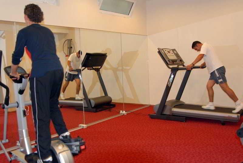 Pam Thermal Hotel Clinic & Spa ปามุคคาเล ภายนอก รูปภาพ A treadmill