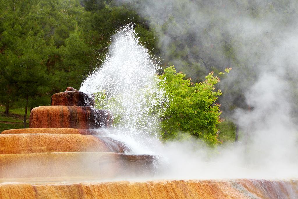 Pam Thermal Hotel Clinic & Spa ปามุคคาเล ภายนอก รูปภาพ Fountain at the spa