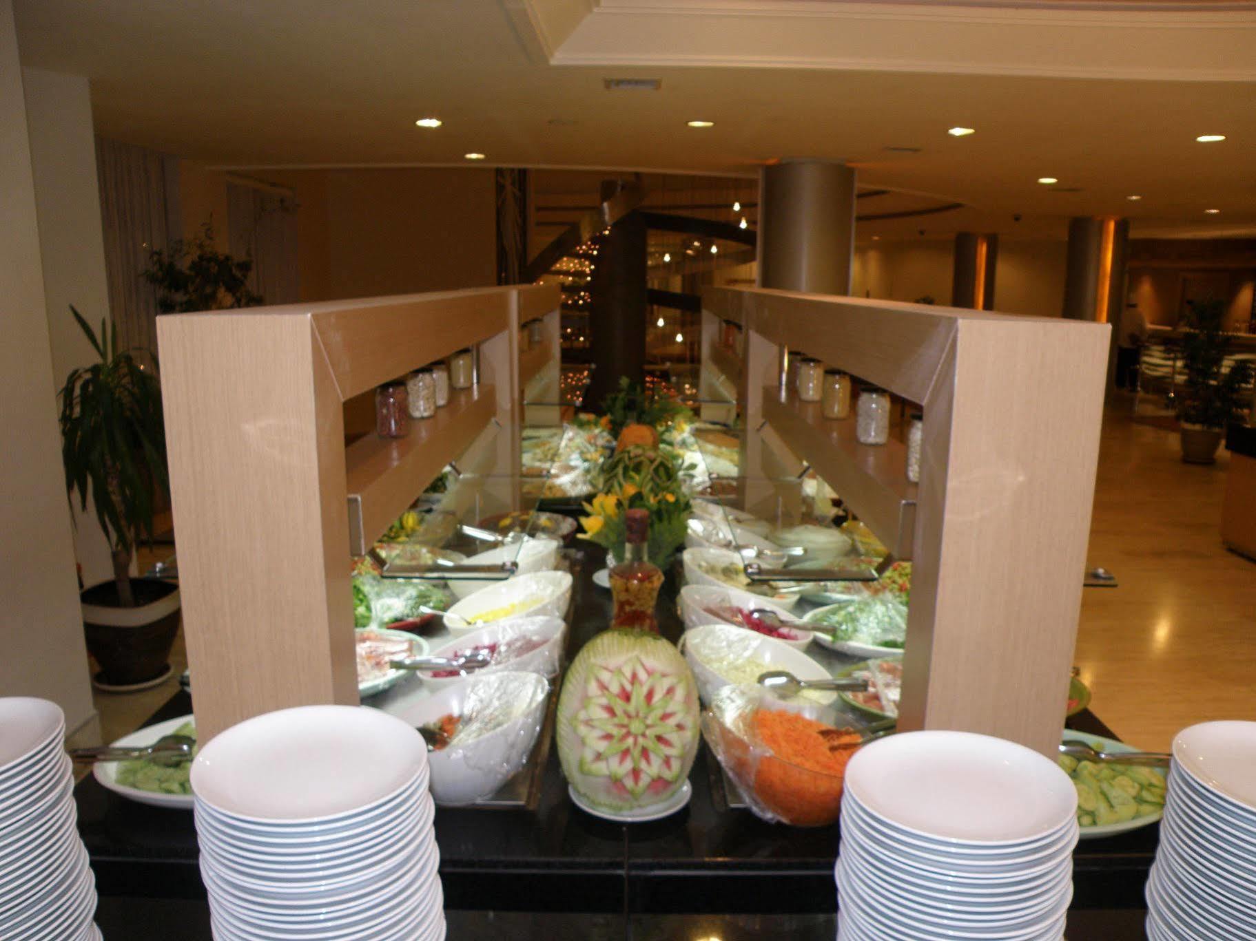 Pam Thermal Hotel Clinic & Spa ปามุคคาเล ภายนอก รูปภาพ A salad bar